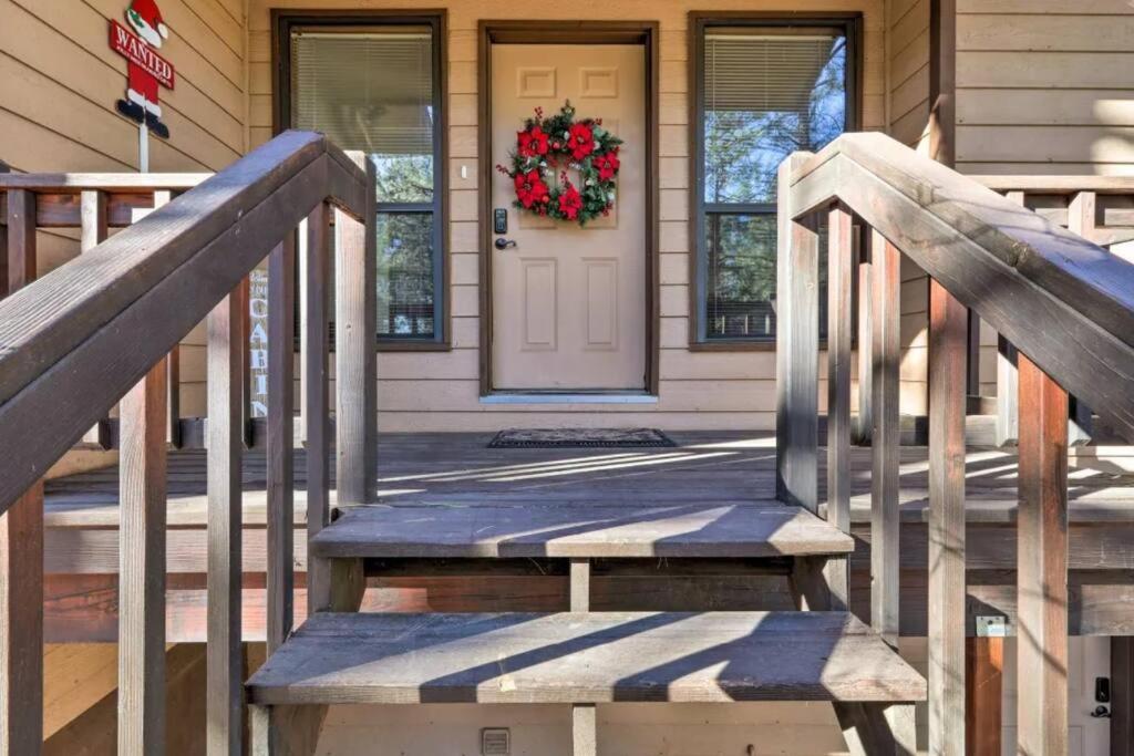 Kathys Cabin, King Bed, Hot Tub, Near-Nau & Downtown Attractions, Perfect Year-Round Mountain Getaway フラッグスタッフ エクステリア 写真