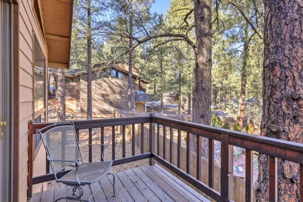 Kathys Cabin, King Bed, Hot Tub, Near-Nau & Downtown Attractions, Perfect Year-Round Mountain Getaway フラッグスタッフ エクステリア 写真